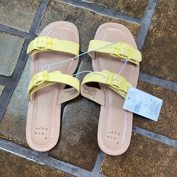 🛍 6 for $35 • NWT A New Day Penny Yellow Buckle Strap Slide On Sandals - Picture 8 of 10